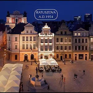 ratuszova-apartaments-stary-rynek-ad-1954-old-market-square.poznan-hotels.com/